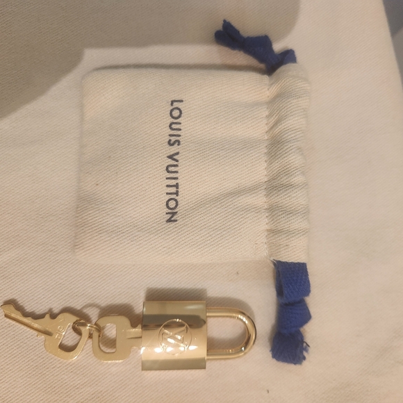 Louis Vuitton Reverse Monogram Cannes bag - Picture 6 of 9